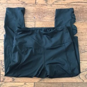 Black leggings with detail at the bottom